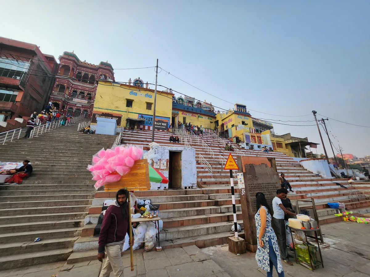 Kedar Ghat with the red Kedareshwara temple — Varanasi southern ghats