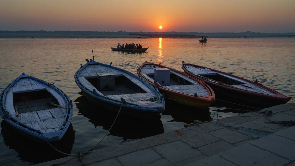Sunrise Boat Tour — Spirit of Kashi